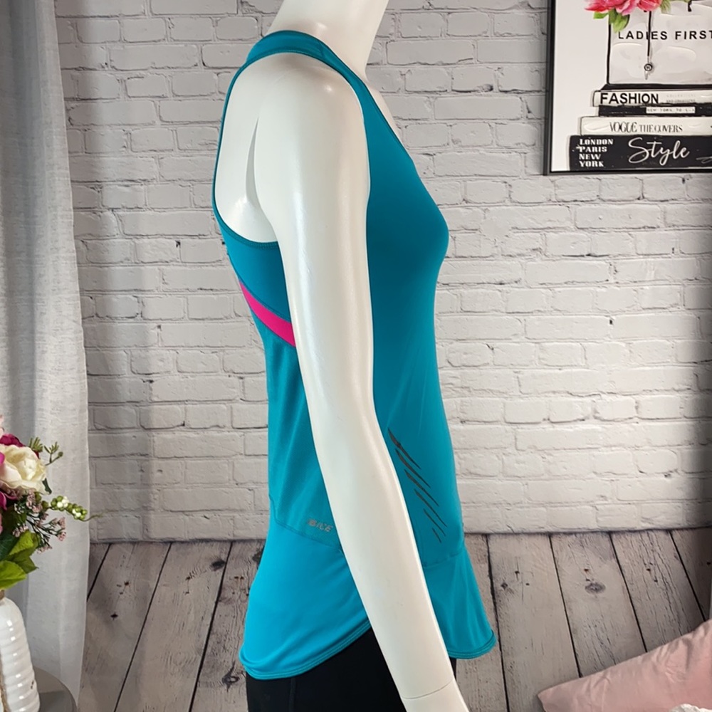 NEW BALANCE Blue/Pink Razorback Tank Top Size: XS - Picture 8 of 17